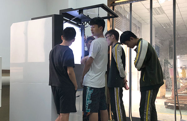 玉鼎隨著數(shù)控玉石雕刻機技術成熟，下一個發(fā)展